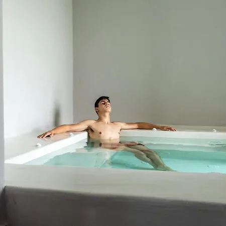 Uncle's House Junior Indoor Pool